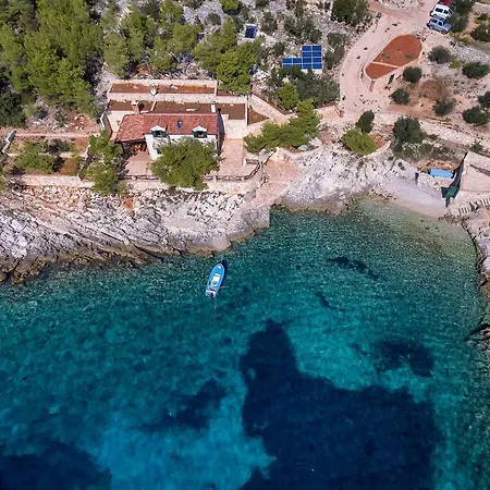 Holiday home Secluded Fisherman's Cove Golubinka, Hvar - 14344 Zastrazisce