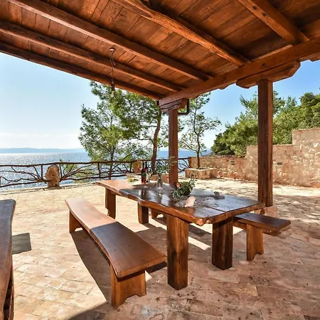 Holiday home Secluded Fisherman's Cove Golubinka, Hvar - 14344 Zastrazisce